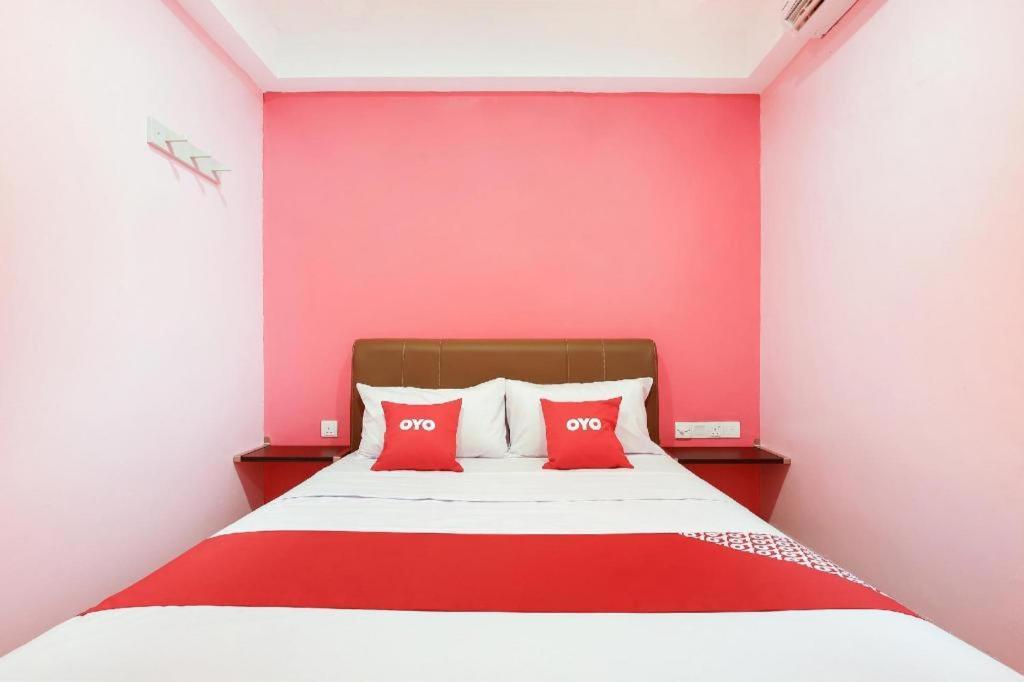 Oyo 89387 Sun Keerana Hotel Klang Buitenkant foto