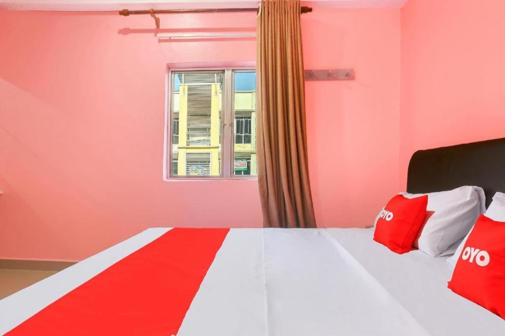 Oyo 89387 Sun Keerana Hotel Klang Buitenkant foto