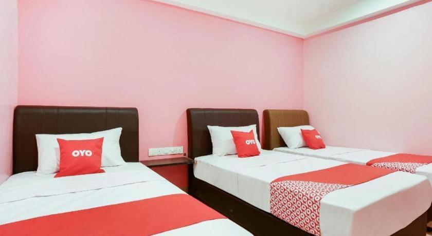 Oyo 89387 Sun Keerana Hotel Klang Buitenkant foto