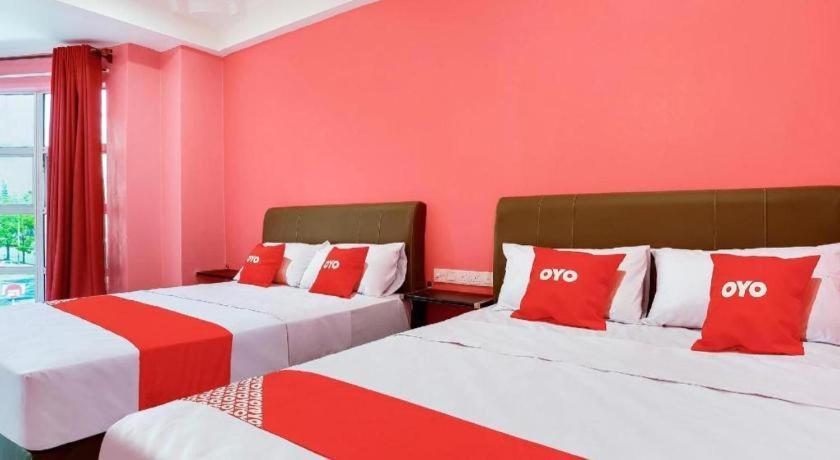 Oyo 89387 Sun Keerana Hotel Klang Buitenkant foto