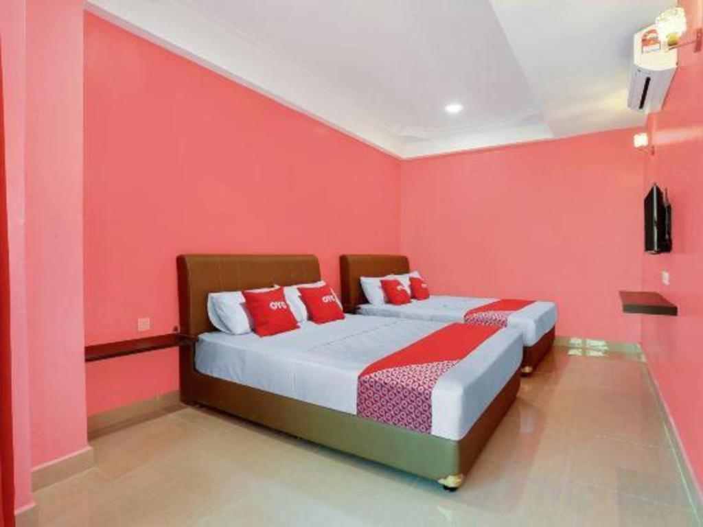 Oyo 89387 Sun Keerana Hotel Klang Buitenkant foto