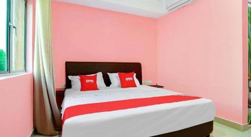 Oyo 89387 Sun Keerana Hotel Klang Buitenkant foto