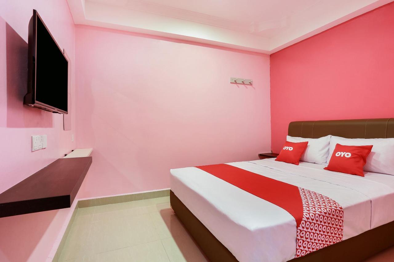 Oyo 89387 Sun Keerana Hotel Klang Buitenkant foto