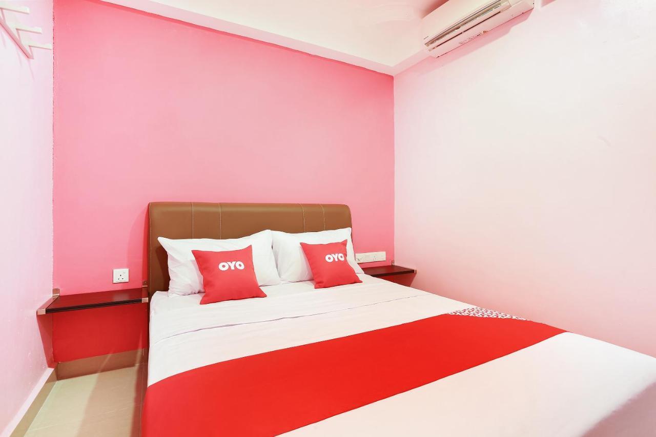 Oyo 89387 Sun Keerana Hotel Klang Buitenkant foto