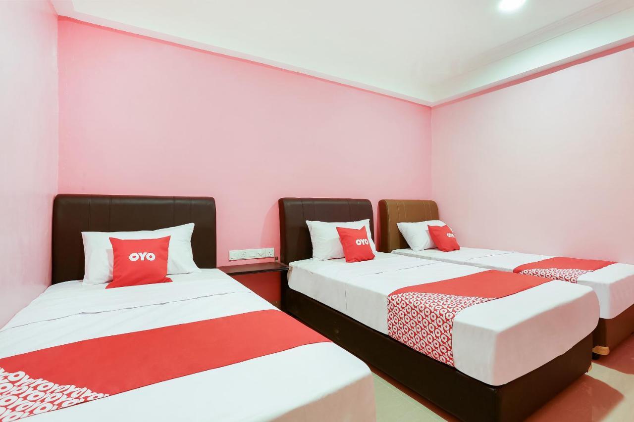 Oyo 89387 Sun Keerana Hotel Klang Buitenkant foto