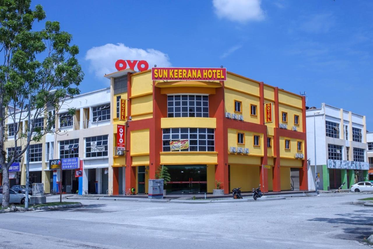 Oyo 89387 Sun Keerana Hotel Klang Buitenkant foto