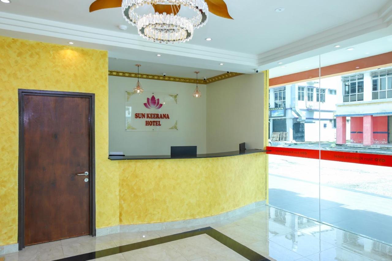 Oyo 89387 Sun Keerana Hotel Klang Buitenkant foto